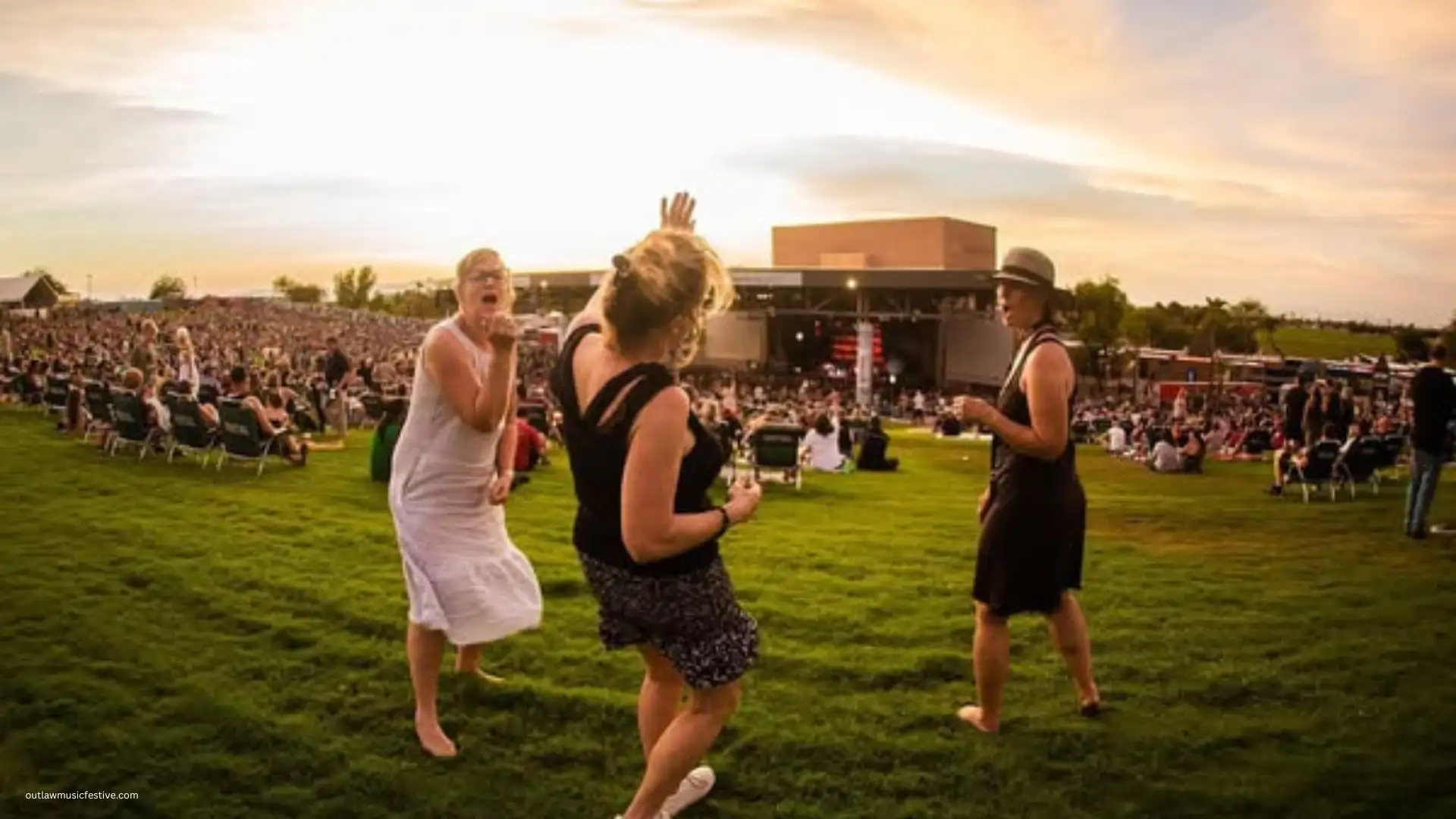 Phoenix Welcomes the First Show of the 2025 Outlaw Music Festival 1 Talking Stick Resort Amphitheatre Phoenix