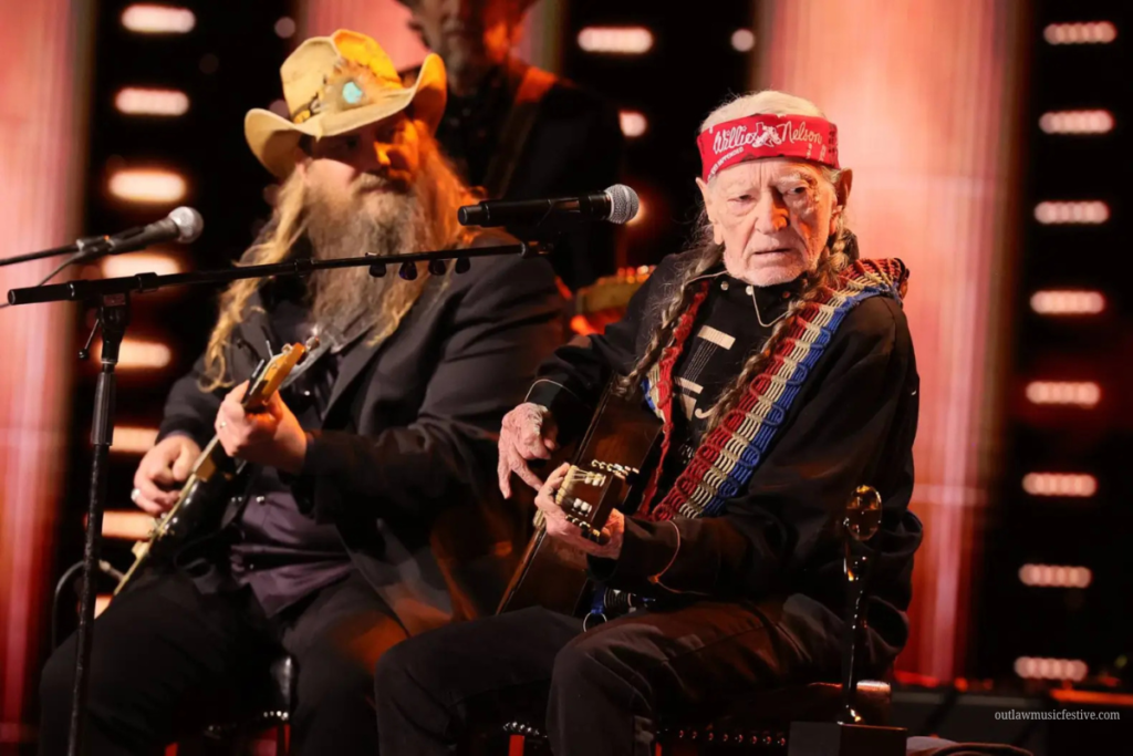 Willie Nelson Performs With Dave Matthews