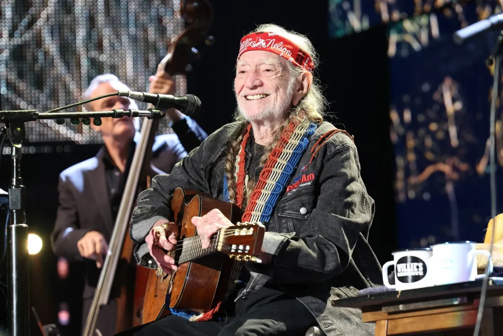 Outlaw Music Festival: History and 2026 Updates 2 willie nelson Woodlands live