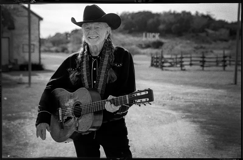 Willie Nelson Asheville Yards Back Home Sessions, Tickets and Tips 1 asheville-yards-outdoor