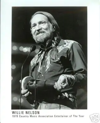 willie-nelson-CMA-awards.jpg
