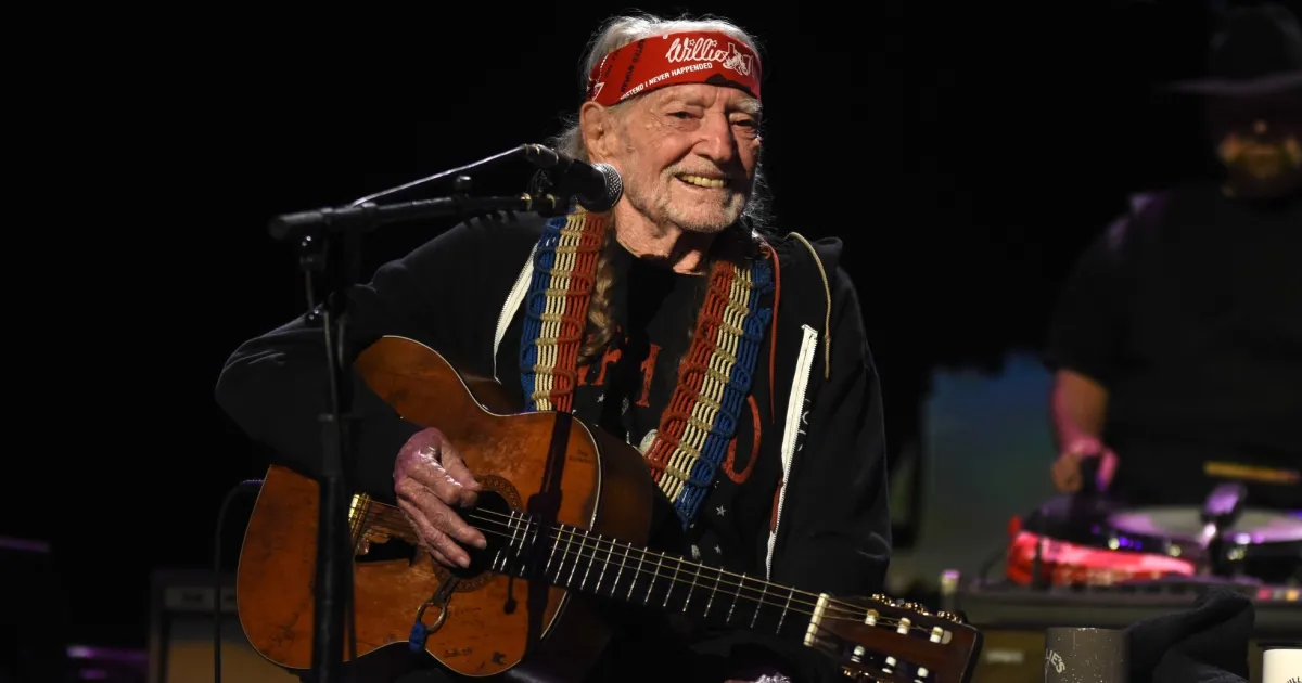 Outlaw Music Festival St. Louis 2026: Tickets, Lineup & Venue Guide 1 willie-nelson-spring-tour-2026